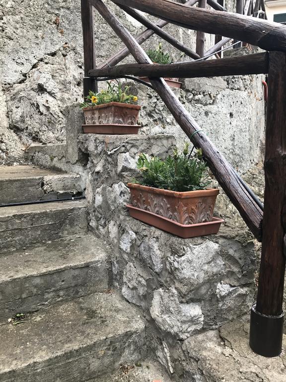 Le Due Porte Майорі Екстер'єр фото